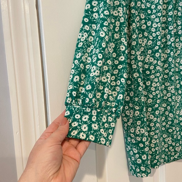 Adrianna Papell Green Floral Top – Size Small - Picture 3 of 10